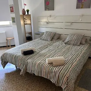 vv-sarahs-room-2.in-canary-islands.com/